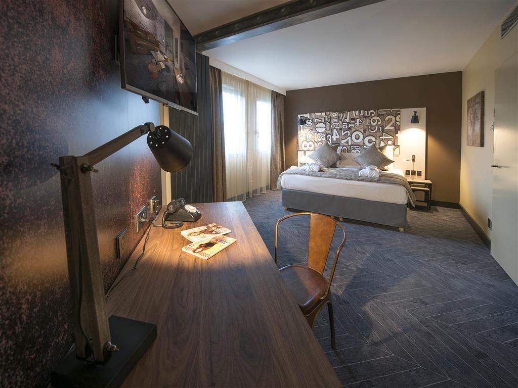 Mercure Rouen Centre Champ De Mars Exterior photo