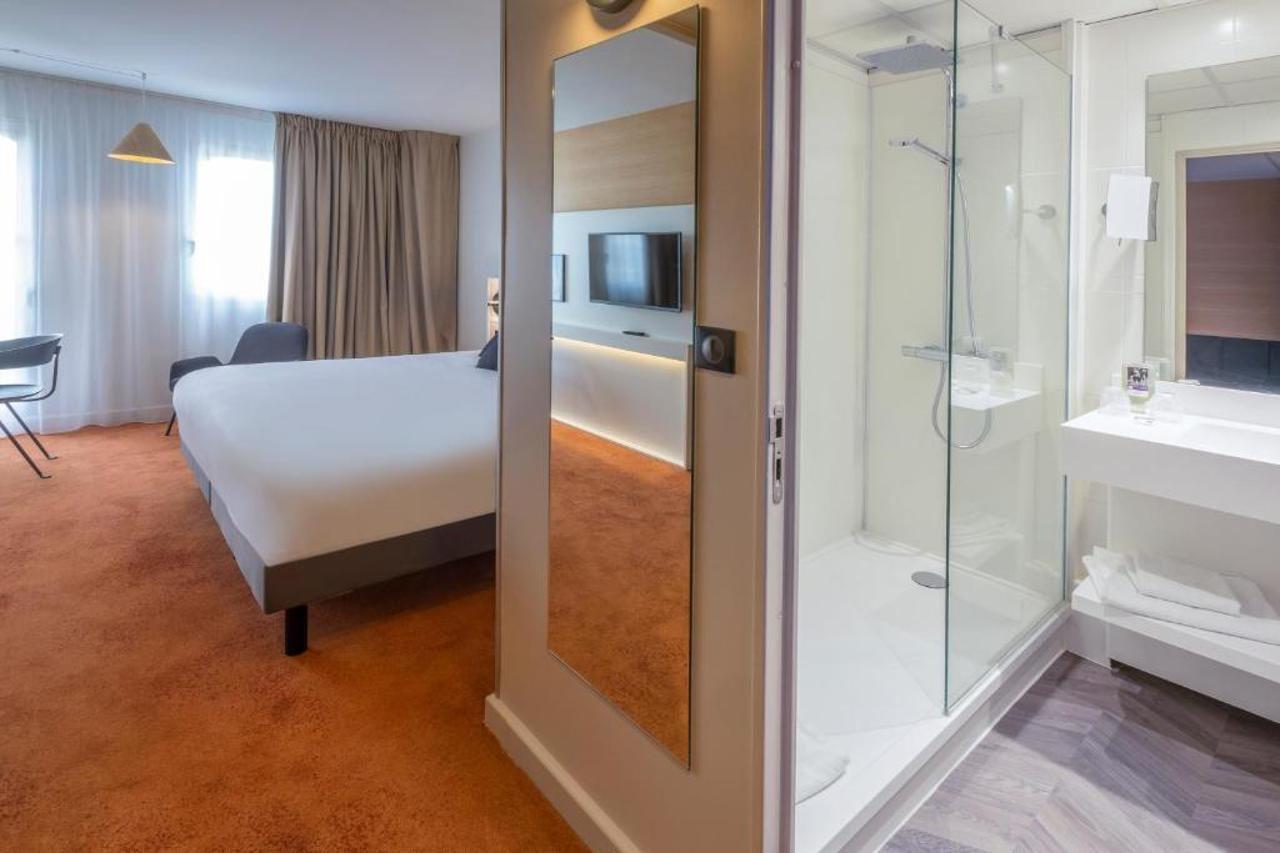 Mercure Rouen Centre Champ De Mars Exterior photo