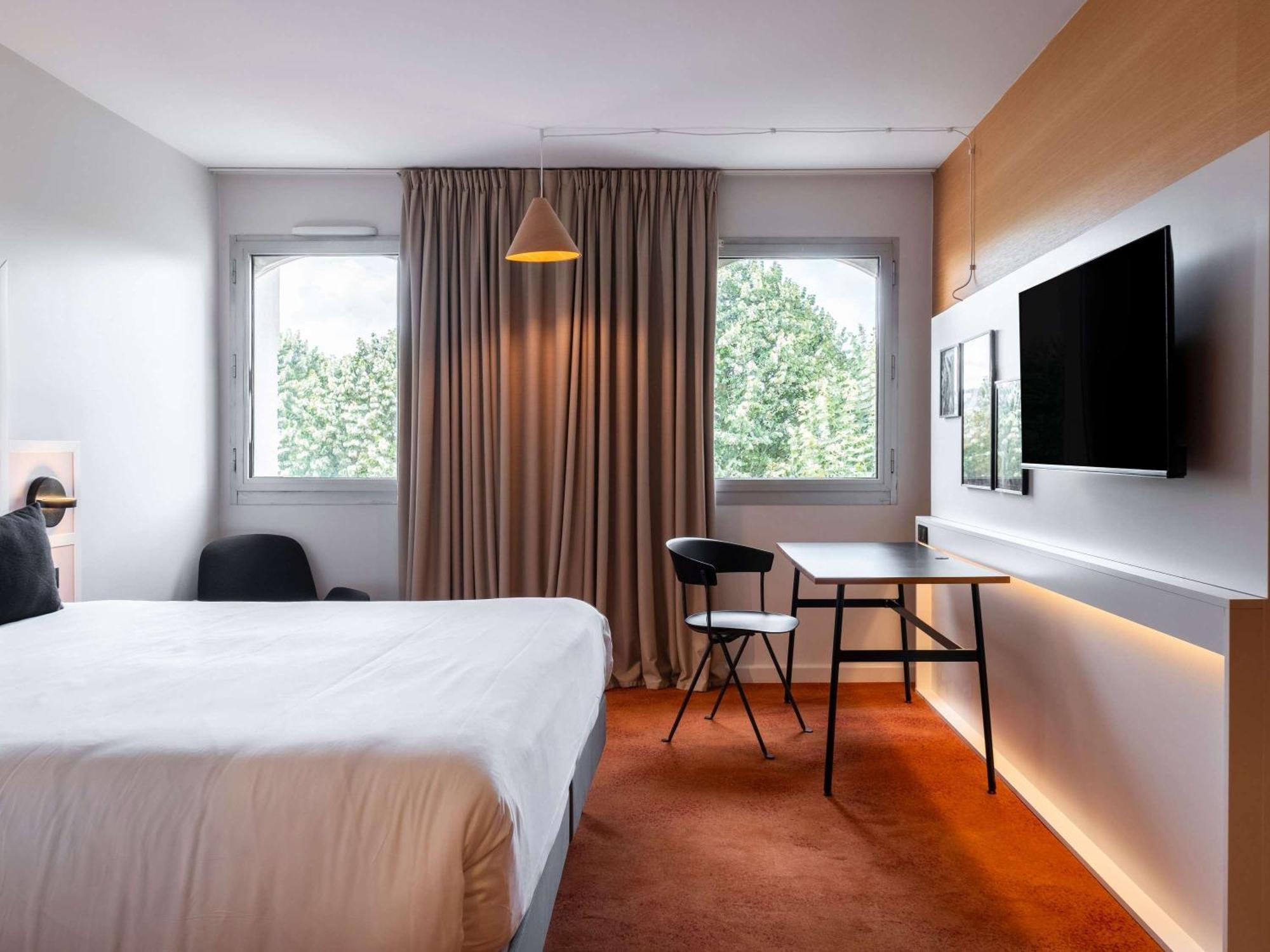 Mercure Rouen Centre Champ De Mars Exterior photo