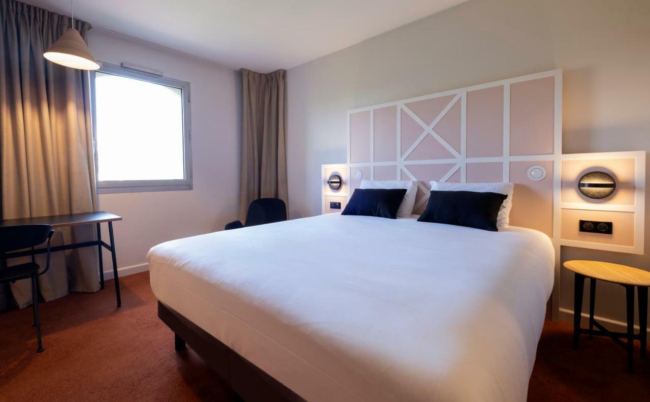 Mercure Rouen Centre Champ De Mars Exterior photo