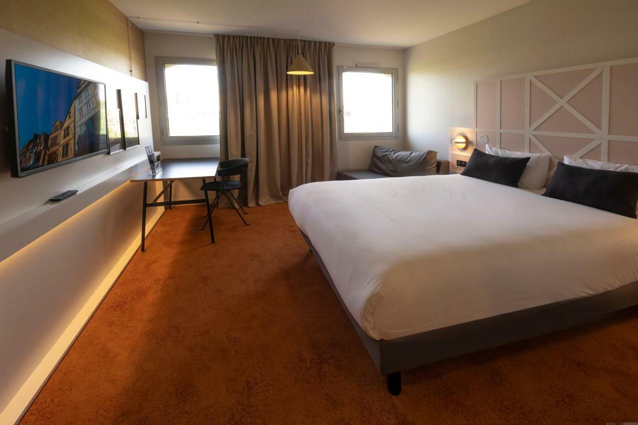 Mercure Rouen Centre Champ De Mars Exterior photo