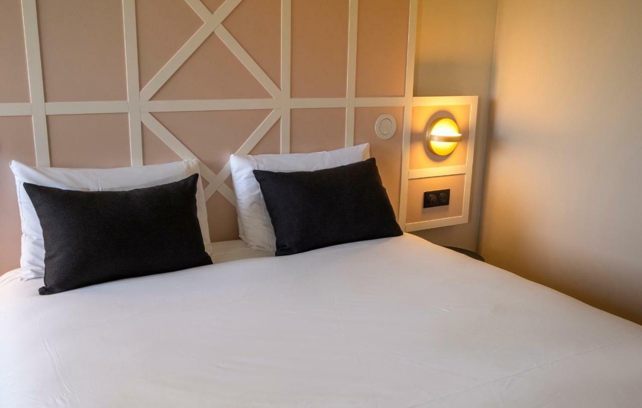Mercure Rouen Centre Champ De Mars Exterior photo